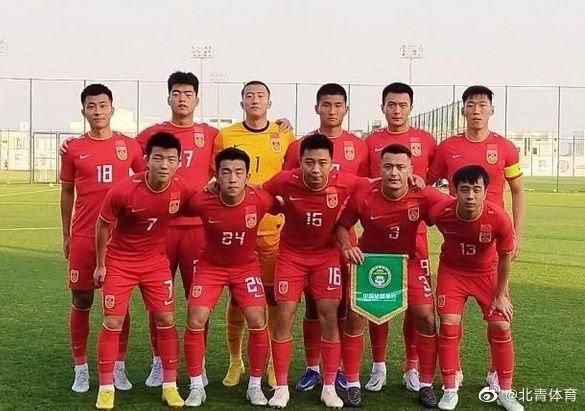 主演新剧《肯尼迪》聚焦著名政治家族 2 堪比时装周!